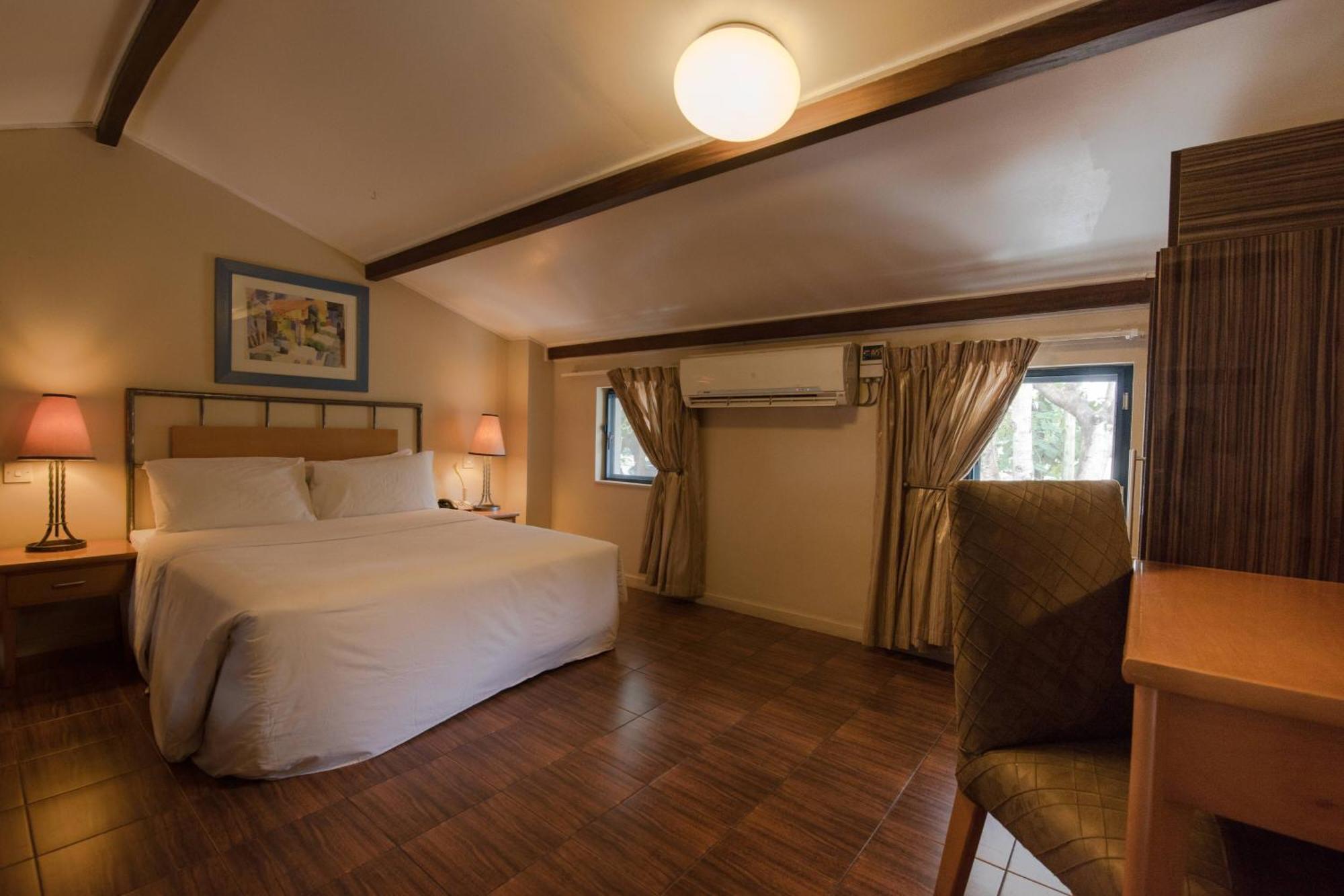 Protea Hotel By Marriott Dar Es Salaam Oyster Bay Extérieur photo