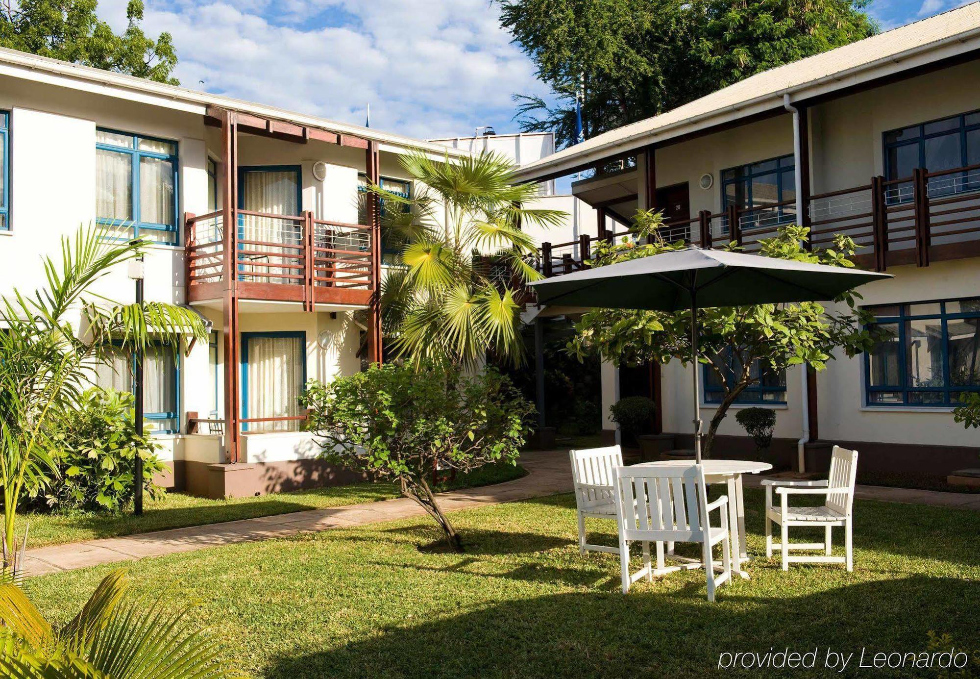 Protea Hotel By Marriott Dar Es Salaam Oyster Bay Extérieur photo